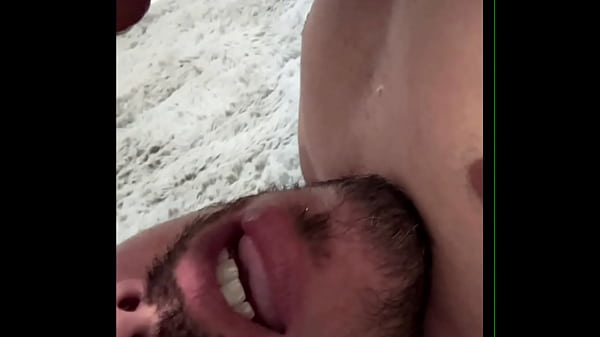 Saját fasz szopása és lassított elélvezés lenyeléssel