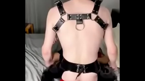 Rubber Twunk gets ridden