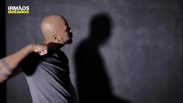 POSSUÍDO NO HALLOWEEN PELO ESPÍRITO DO SEXO