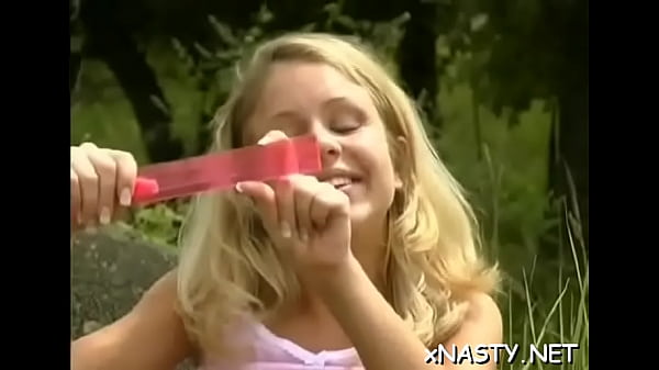 Sex-starved blonde Venus is masturbating and en...