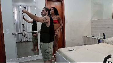 Behind the scenes of the recording of the porn debut of the naughty Layne Vivi, even giving her ass to Jr Doidera.