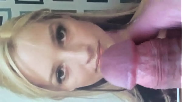 Download Video - Sarah loves to see  big dicks on cam and is addicted to much warm sperm on face