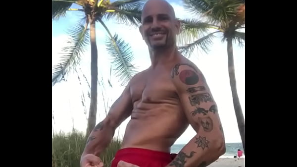 THE BEACH BODY PORNSTAR MAXXX LOADZ