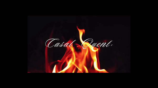 Safada colocando plug no cuzinho e gozando gostoso.