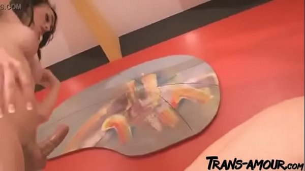 Beau-Frère Recevant Un Gros Visage D'une Trans