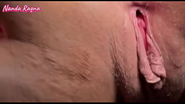 Download Video - Instalei o Tinder e agora adoro virar marmita de casal safado