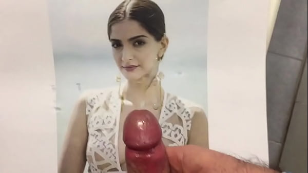 Download Video - Cum Tribute to Sonam Kapoor