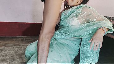 Punjabi village bhabhi in purple saree ass and pussy fucked by father in law, hindi audio