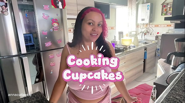 Chubby Girl Accidental Farting While Baking Cute Cupcakes