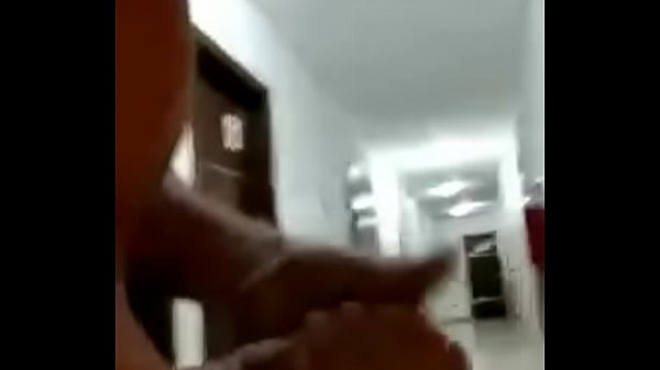 Punheta corredor hotel 1