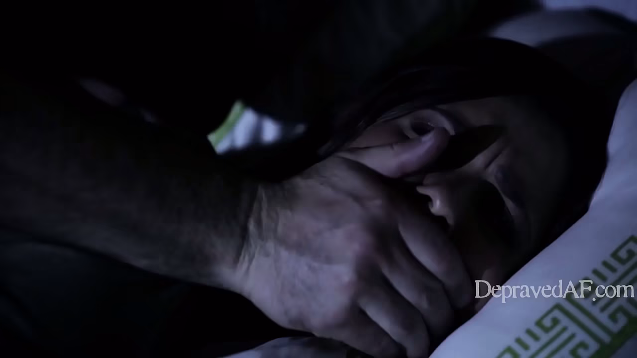 18yo becomes the subject of a man'_s dark fantasy- Jaye Summers