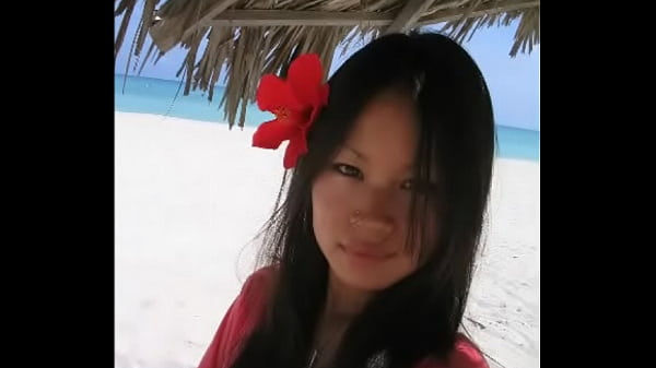 Lucy Liu Sieht Ähnlich Aus, Teenager Im Urlaub