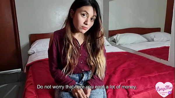 Download Video - Ella esperaba una entrevista de trabajo pero termino en un casting porno y follaron su culo duramente