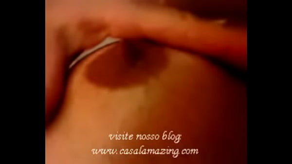 Amazing Couple - Playing Alone