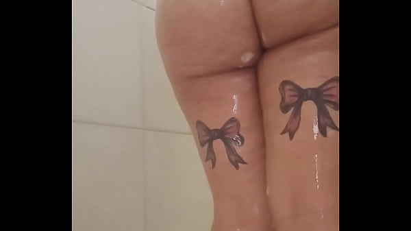 thumb quick shower tease