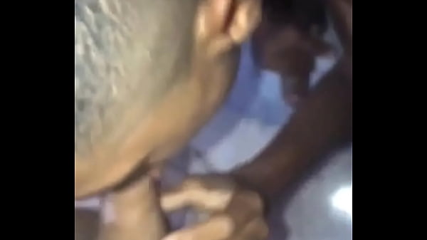 Molequinho que vende bala no sinal gamou na min...