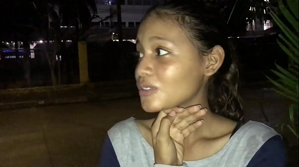 Download Video - Lost 18-year-old girl met a stranger on the street and they ended up fucking