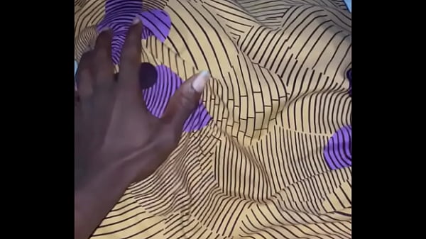 Une Jeune Femme Africaine En Train De Dormir A Une Bite Noire