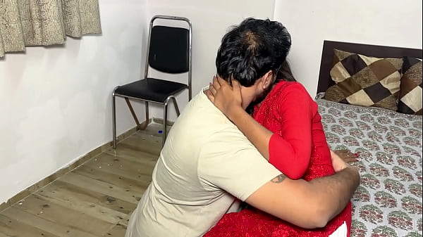 Download Video - The girl gave the landlord something that the landlord had never imagined