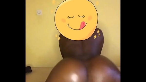 Je Twerk Tout Doucement Nu Dans Ma Chambre