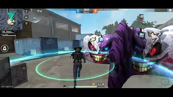 Enfoncer Les Ennemis Sur La Couverture