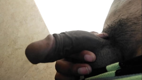 Elenpatro morning peeing #2