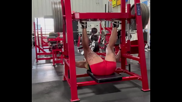 Happy Flex Friday At least 50% PAIN or I’m not interested 100% SIMONE STEELE - remember the name