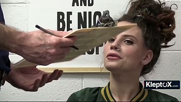Teen Sucks The Guard To Dodge A Cop Call