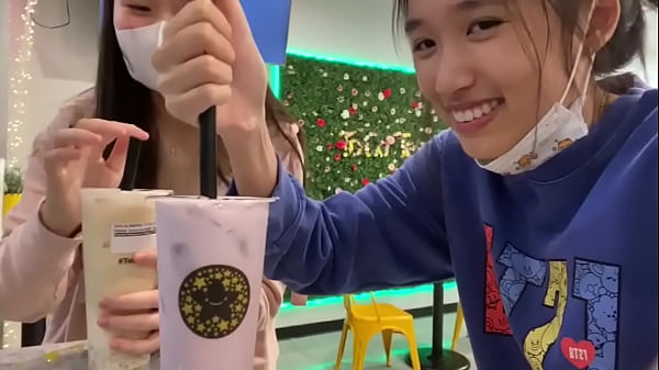  Jenny Huỳnh Và Ống Hút