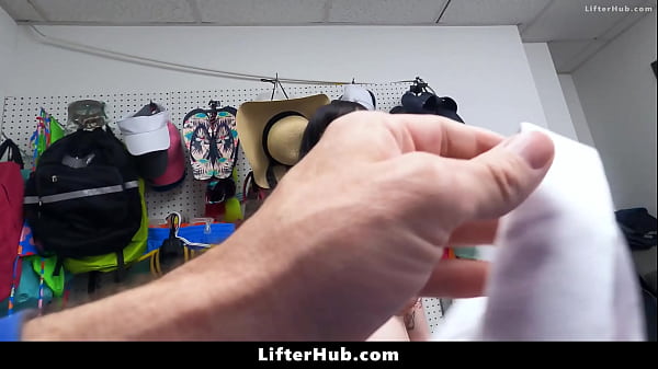 Shoplifter's Pussy Is Just What the Guard Needed - Lifterhub
