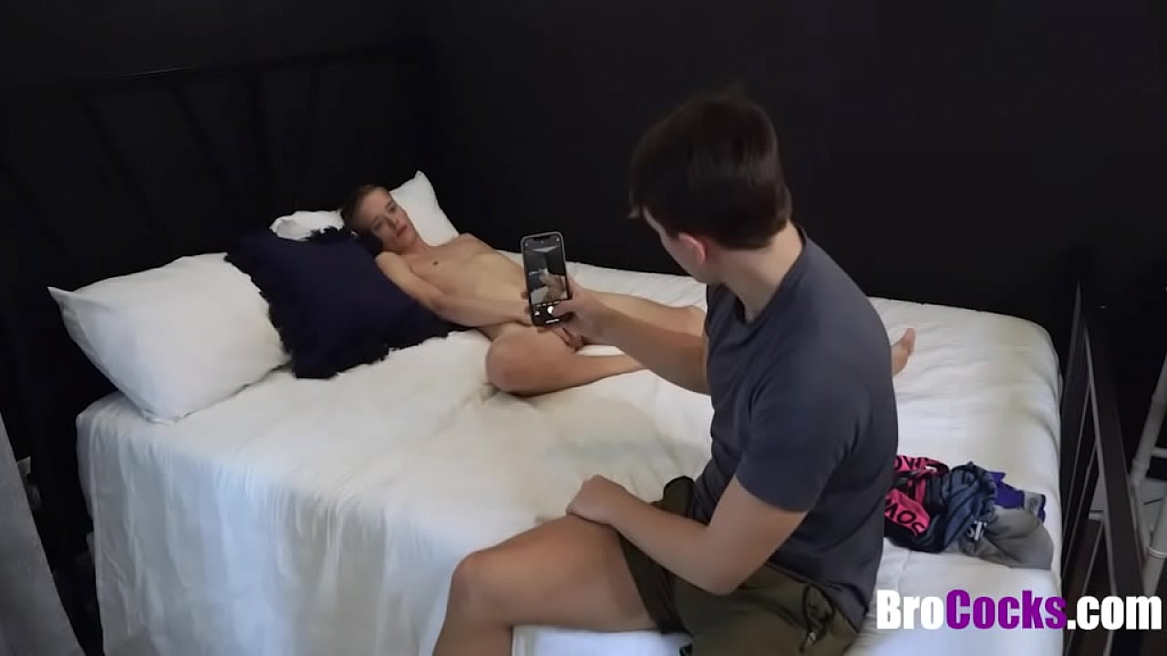 Sesión fotográfica provocativa del hermanastro
                    anal hardcore riding deepthroat ass fucked gay twinks bareback gay sex stepbro stepbrothers gay porn step bro lgbtq masyn thorne blake dyson muchos negros