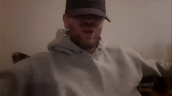 3428 femboy fucked by straight discret