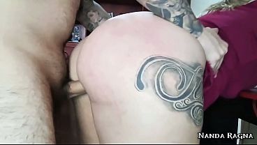 Download Video - Loira de vestido curto sem calcinha leva muita pica e leitinho na boca