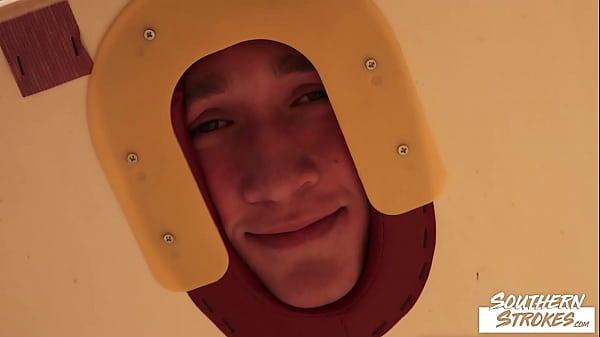 Download Video - SOUTHERNSTROKES Justin White Sucks Cocks With Patrik Crumble