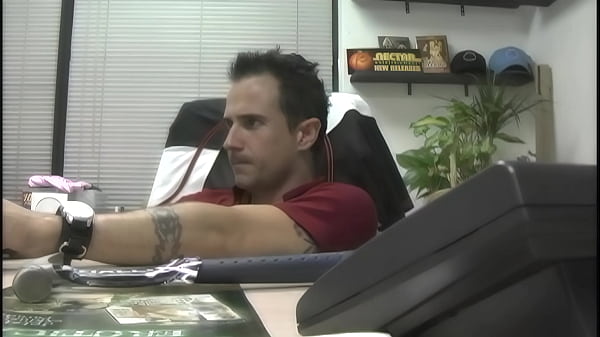 Making off de uma pega&ccedil;&atilde;o deliciosa entre a Amandinha Black RJ e Mih Ninfetinha , e os homens s&oacute; assistindo o show . Edu Black RJ - Delonsafadorj - CBRJ Produ&ccedil;&otilde;es