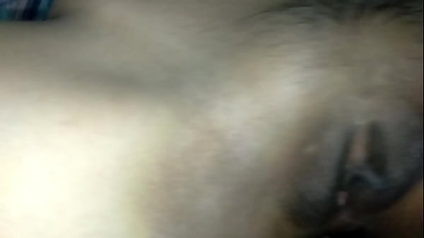 Fucking the pussy hole of the neighbor girl's clit. The girl looks cute and licks her clit.