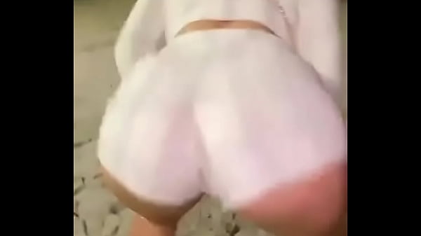 Gostosa dançando funk de shortinho (pamella Wanessa)