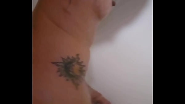 Emy Angel takes a good shower