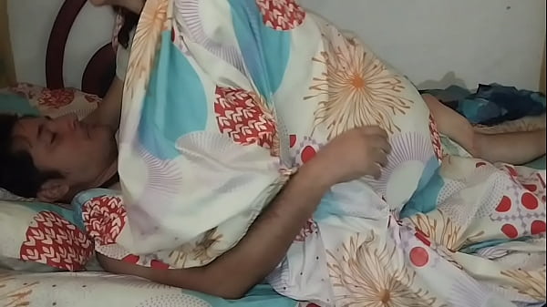 Horny Venezuelan gets fucked without a condom by a big man with a good cock
