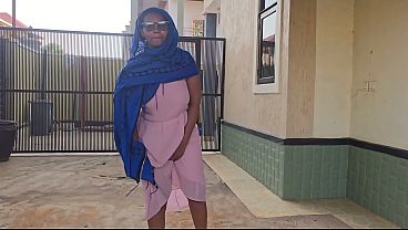 WTF AN ARABIAN MOM MASTURBATE HER PUSSY OUTSIDE THE HOUSE NEAR THE ROAD