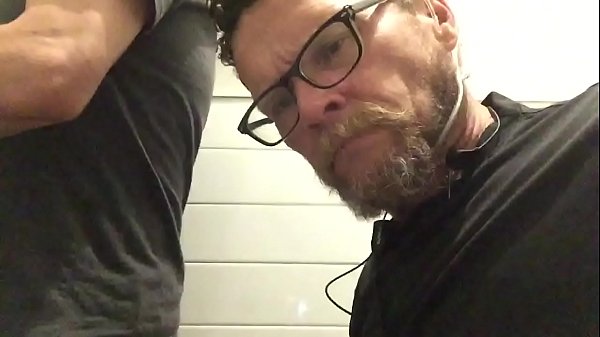 Download Video - restroom head