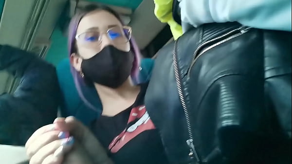 Bucarasexxx - Sexy Latina gives her boyfriend a super blowjob on a public bus traveling between Bogota and Medellin - Bucarasex