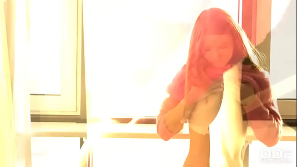 Shaved beauty flips her Clit to Orgasm