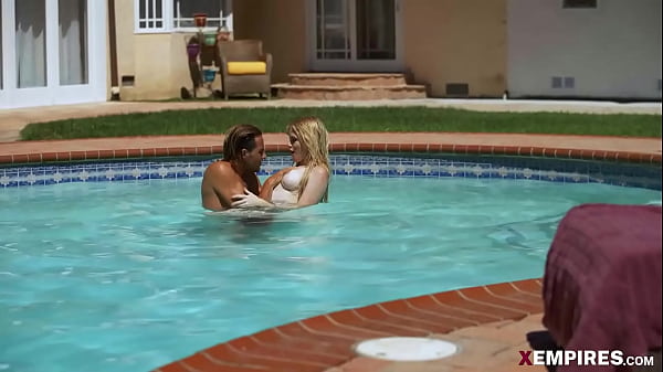 Nikki Sweet Feel Erotic Catch Big Cock