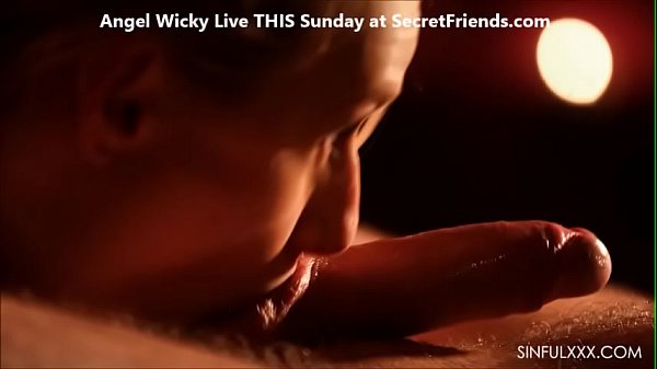 Angel Wicky live fuck show