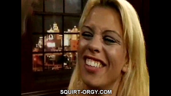 thumb showering by squirting