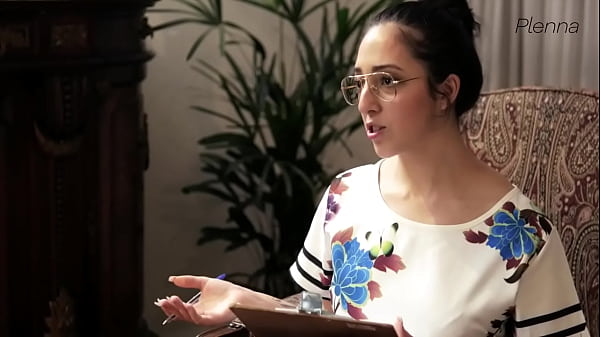 Patient with gigantic penis needs heart therapist — and ends up getting a pleasure lesson with Lis del Castilho   Atlas