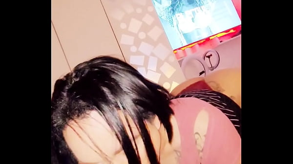 Download Video - MAMANDOLE LA VERGA A MI VECINO SU MUJER NO SE LO SABE HACER