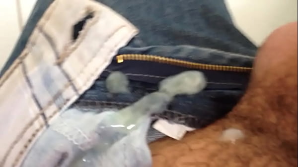 Punheta do banheiro do trabalho