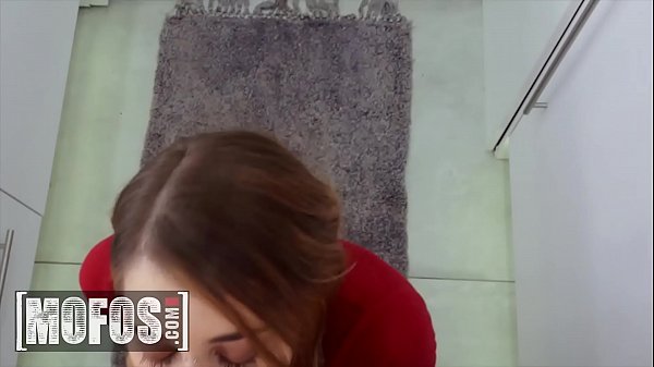 Download Video - Petite amateur &lpar;Lana Bunny&rpar; gets tight ass stretched in the kitchen - MOFOS